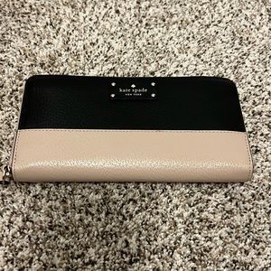 Kate Spade zip around wallet - like new